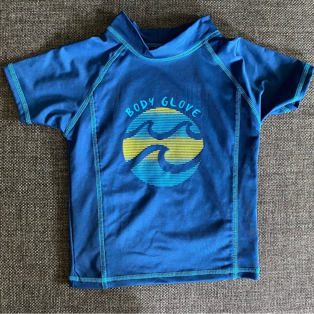 🌊 Body Glove Short Sleeve Rash Guard Swim Top, Boys Size 6, Blue, UFP 50+